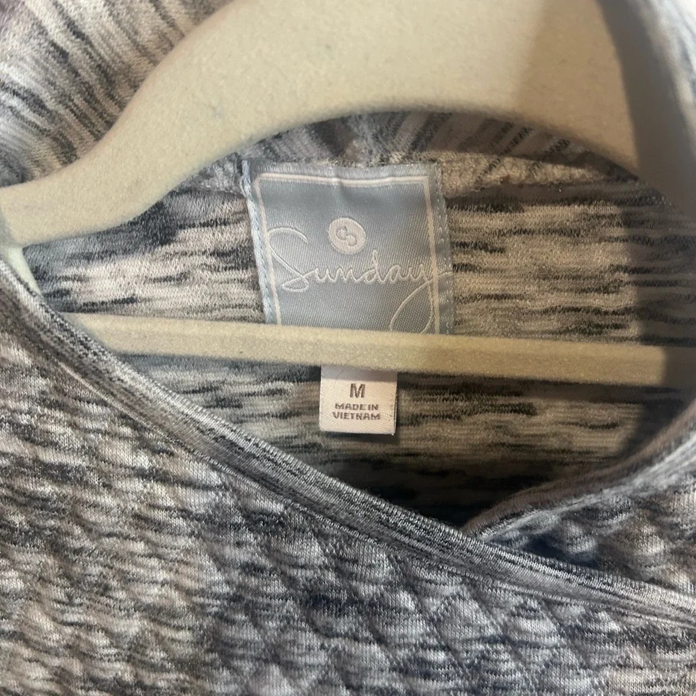 SUNDAY sweater/jacket. Size medium - Picture 2 of 5